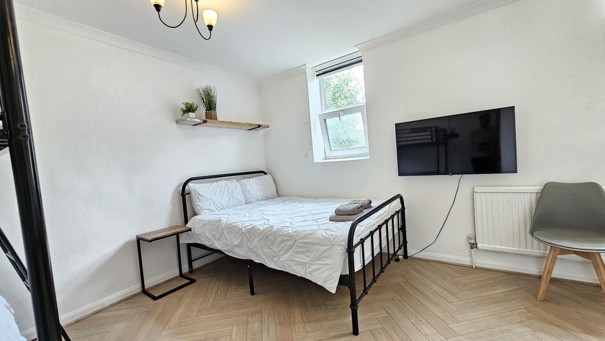 Newly Renovated Studios & Ensuite Rooms! - Camberwell Лондон Экстерьер фото